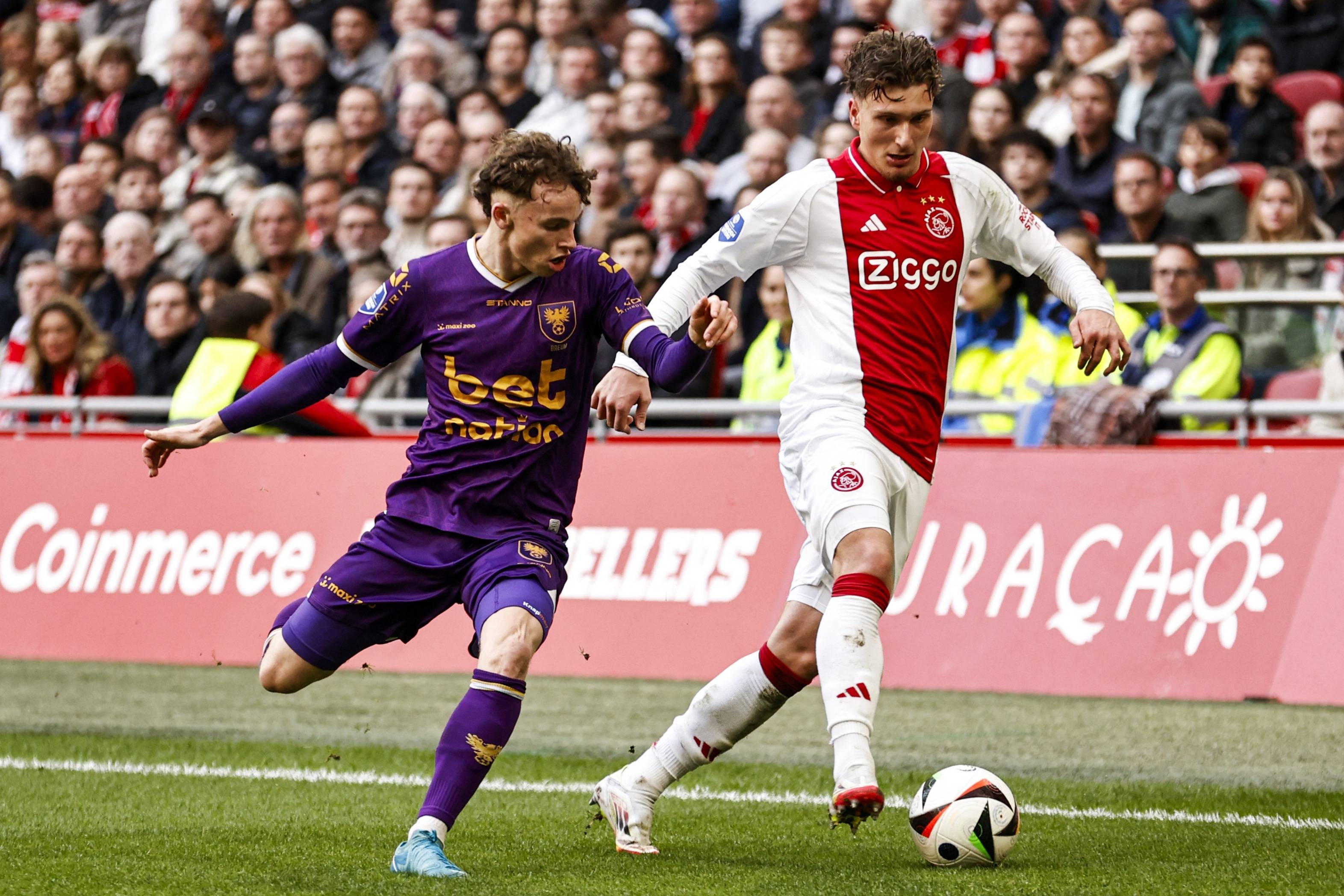 Celtic handed transfer hope amid £6.5m stand-off as coveted playmaker with ‘extra class’ addresses future