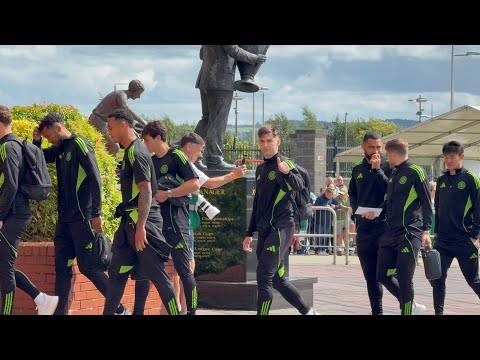Celtic Team Bus Arriving Before Flag Day (Celtic V St Mirren)!!!