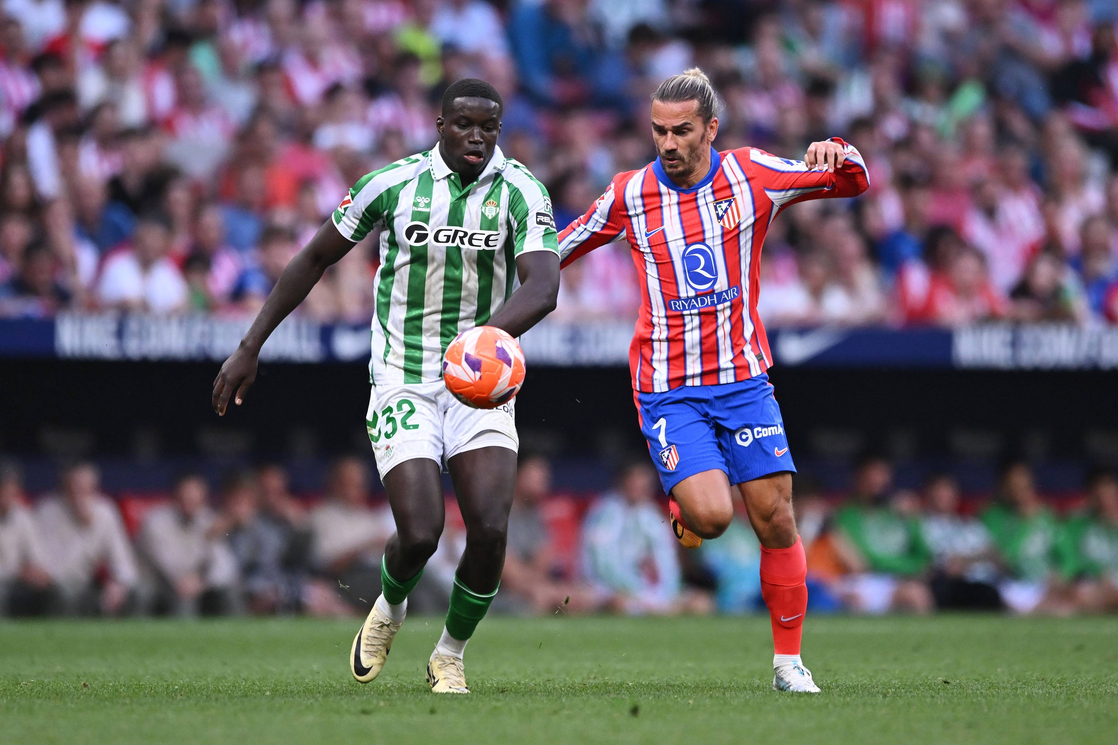 Rangers eye La Liga ace and 39-cap Arsenal man as Celtic told to ‘raise’ bid for Serie A star &ndash; transfer news