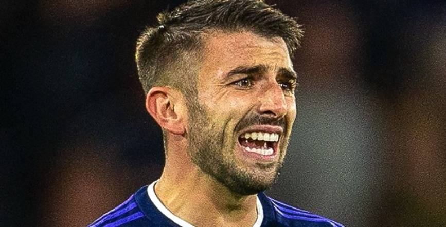 Taylor Snub, Giakoumakis on Way
