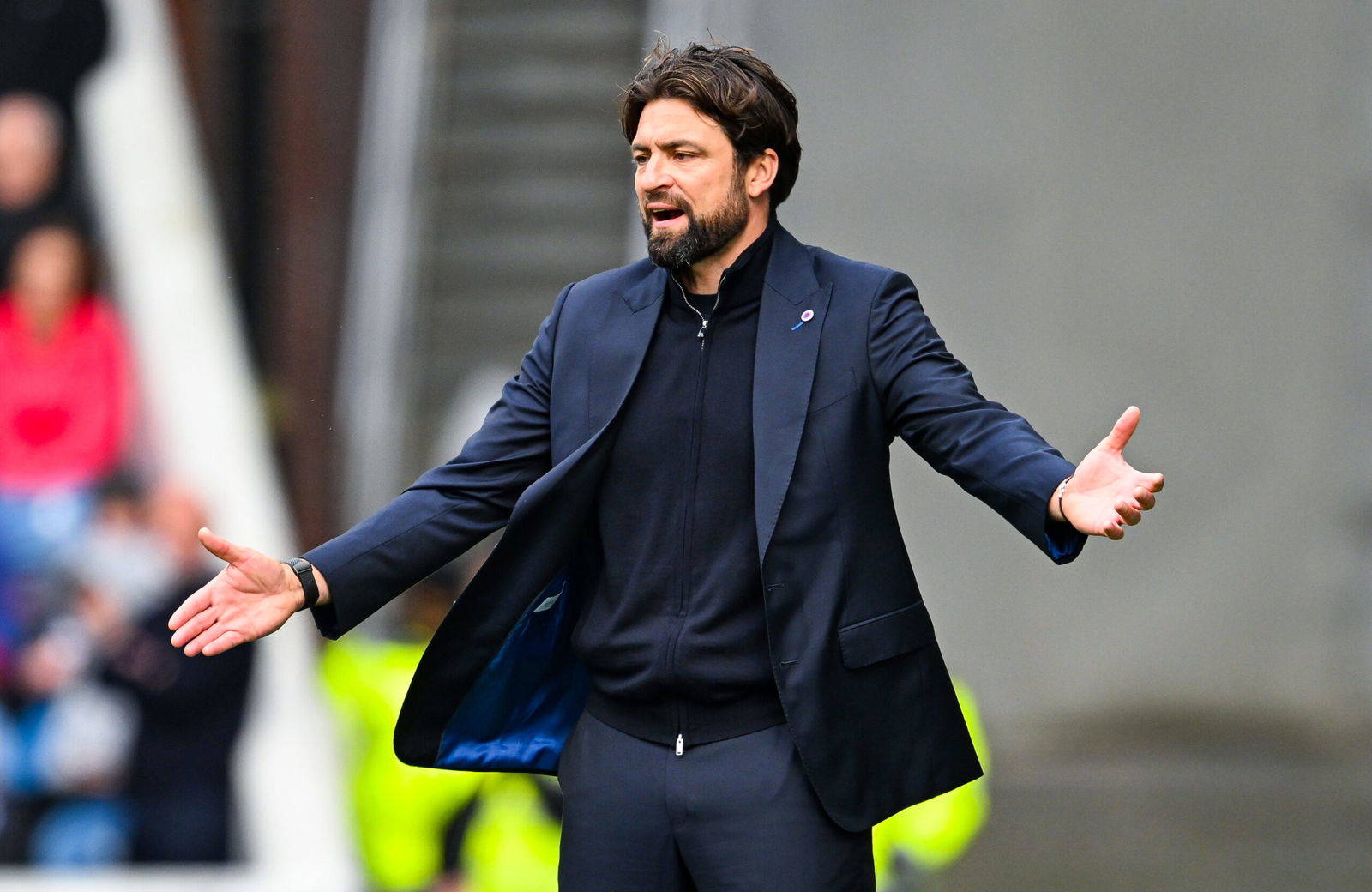 Fear and loathing at Ibrox: Martin in the crosshairs as the Peepul lose their minds.