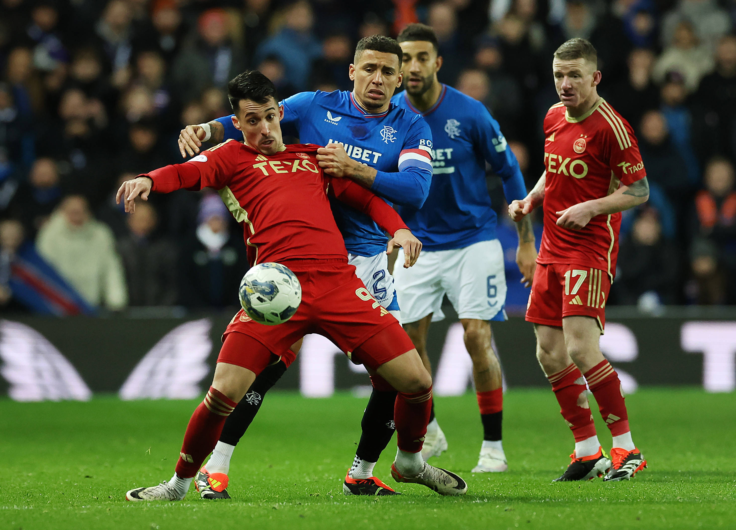 Celtic told to explore possible ‘cut price’ transfer deal for striker as Rangers recruit stinging warning