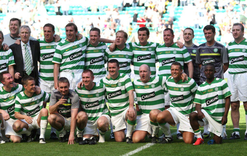 Former Celtic Star Sparks Brilliant Huddle Scenes at Oasis Gig