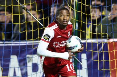 Celtic delegation fly out in bid to secure key signing target amid personal terms stumbling block