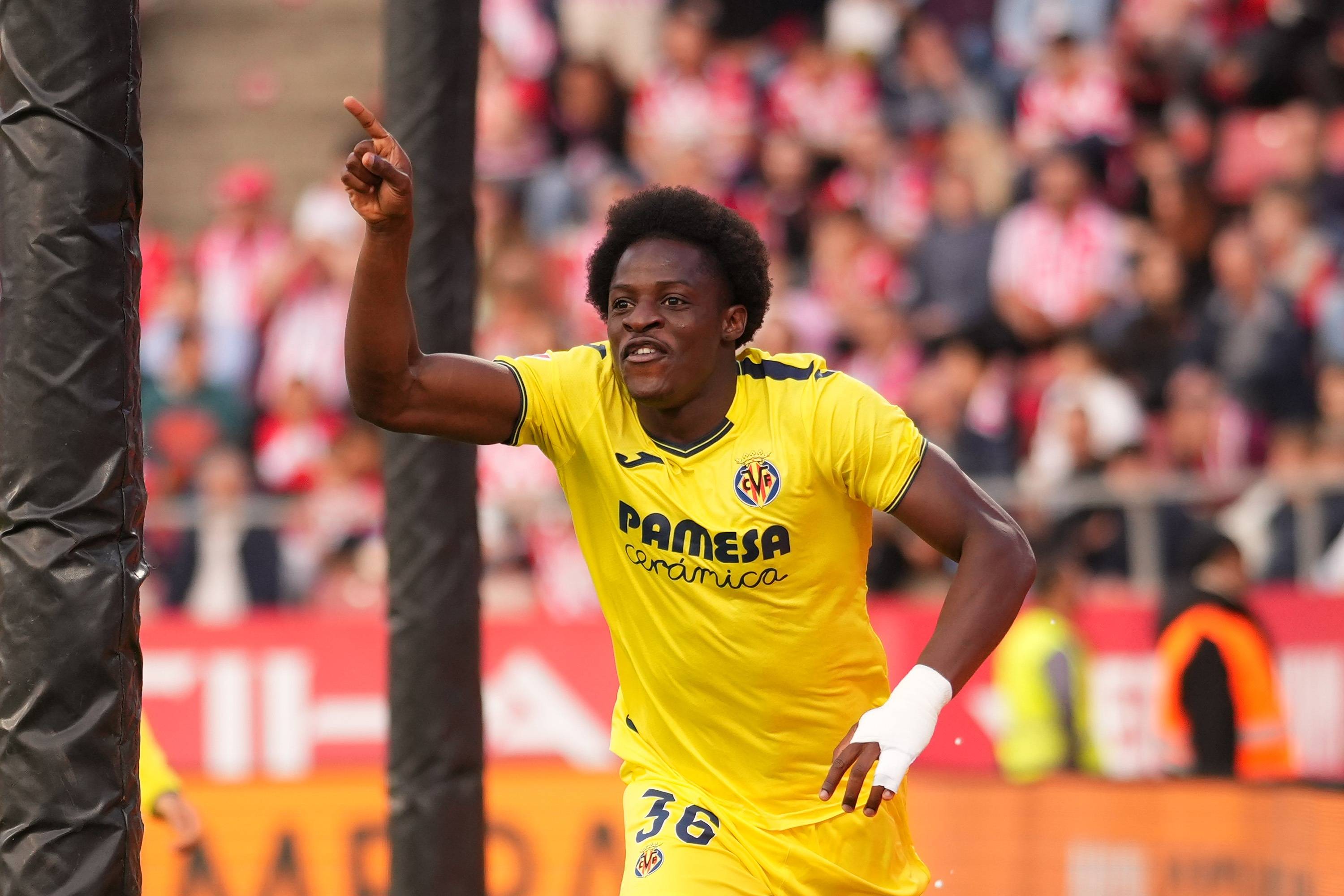 Rangers battle for ‘Eto’o clone’, Celtic chase trio, Hibs target makes decision &ndash; Scottish transfer news