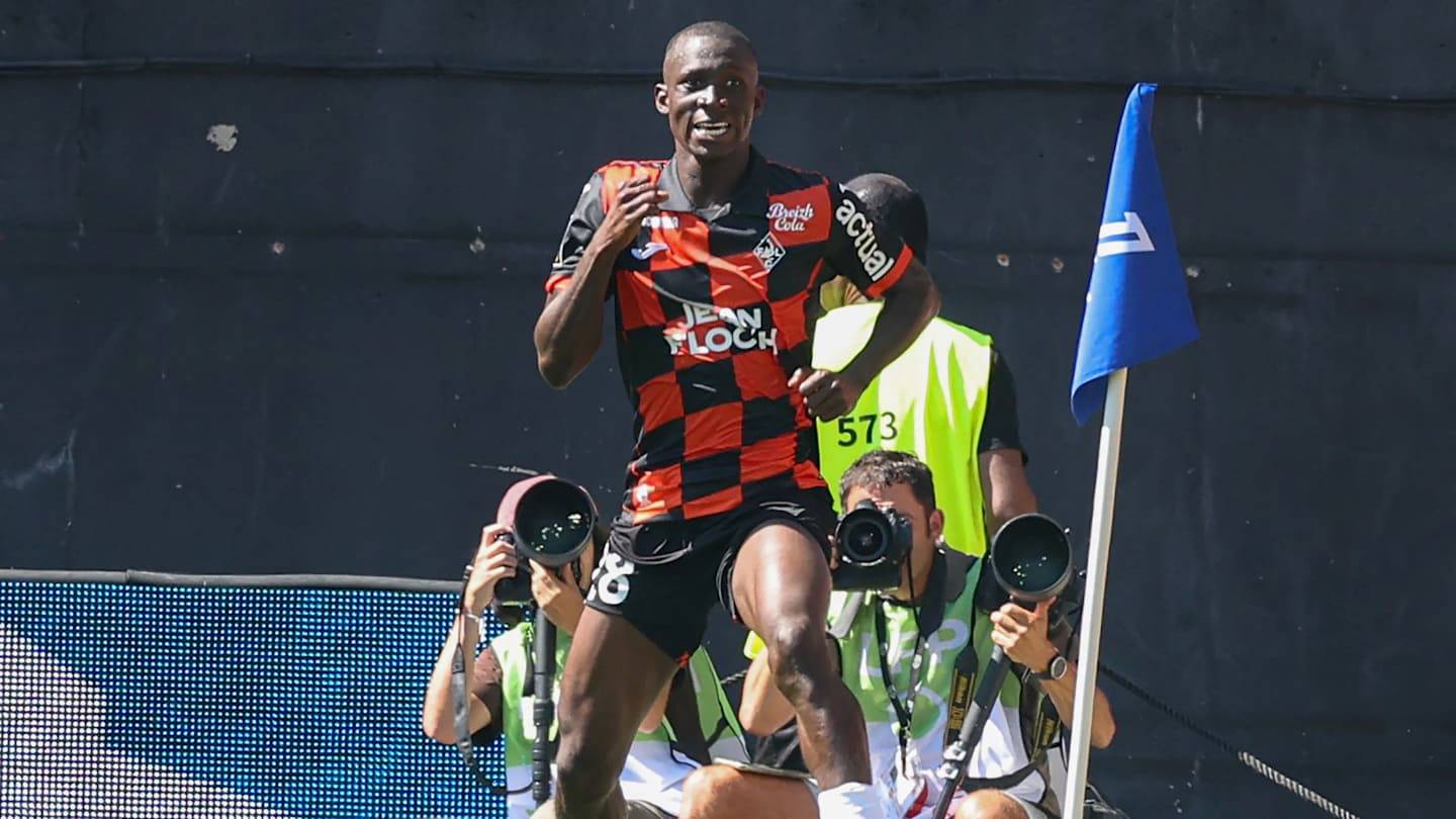 Celtic reportedly readying official move for Ligue 1 striker