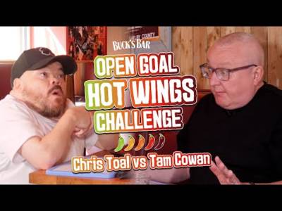🔥🥵 HILARIOUS TAM COWAN vs CHRIS TOAL BUCK’S BAR HOT WINGS CHALLENGE | Patter & Wings On Fire