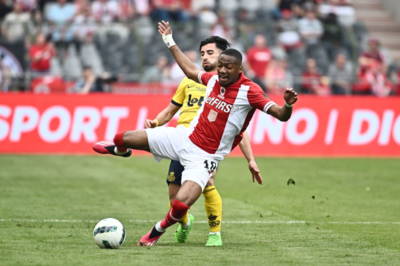 Sky Sports News predicts two Celtic signings tomorrow. Too late to matter of course.