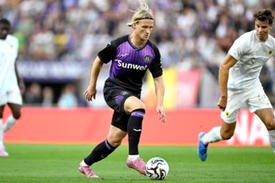 Kasper Dolberg to Celtic latest as fee ‘revealed’ for Adam Idah replacement