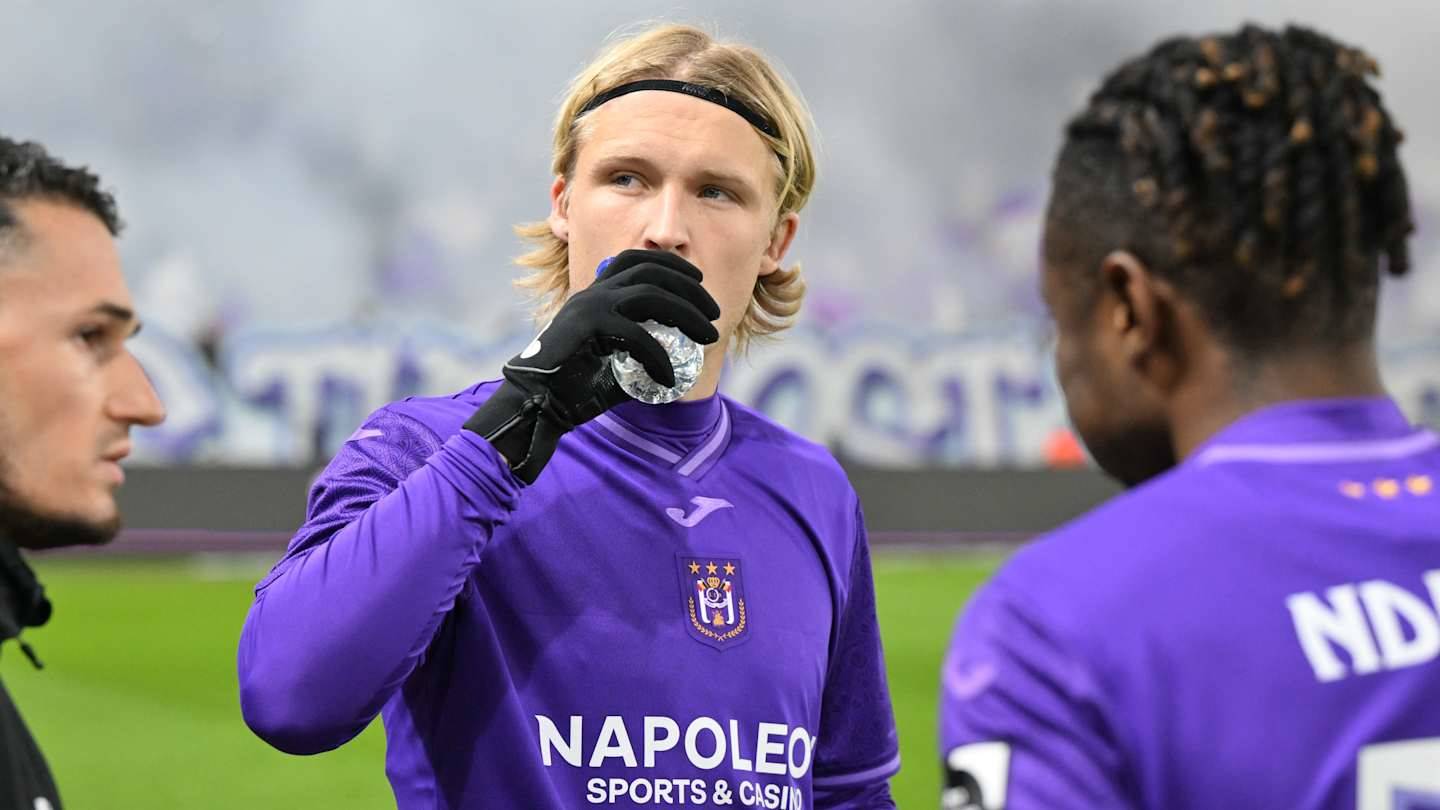 Kasper Dolberg to Celtic boost as Anderlecht news emerges