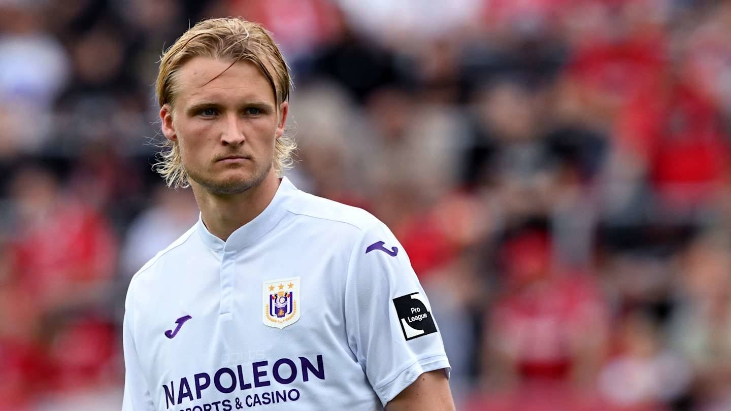 Last-minute twist in Kasper Dolberg to Celtic transfer saga