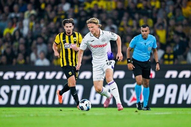 Celtic face late Ajax competition for Kasper Dolberg