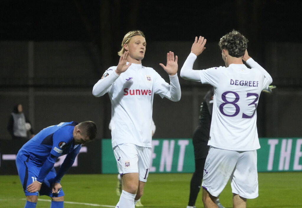 Report: Dolberg Deal Dead, Celtic Set to Miss Out on Top Striker Target