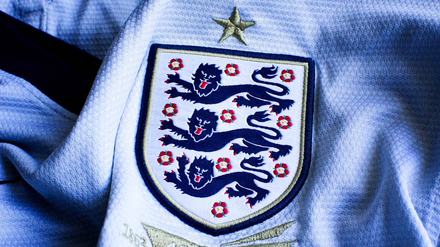 Celtic open talks to sign England international for free