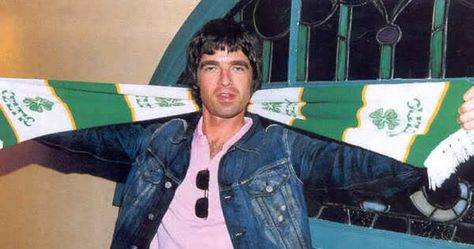 Photo: Oasis show Celtic picture from Los Angeles gig