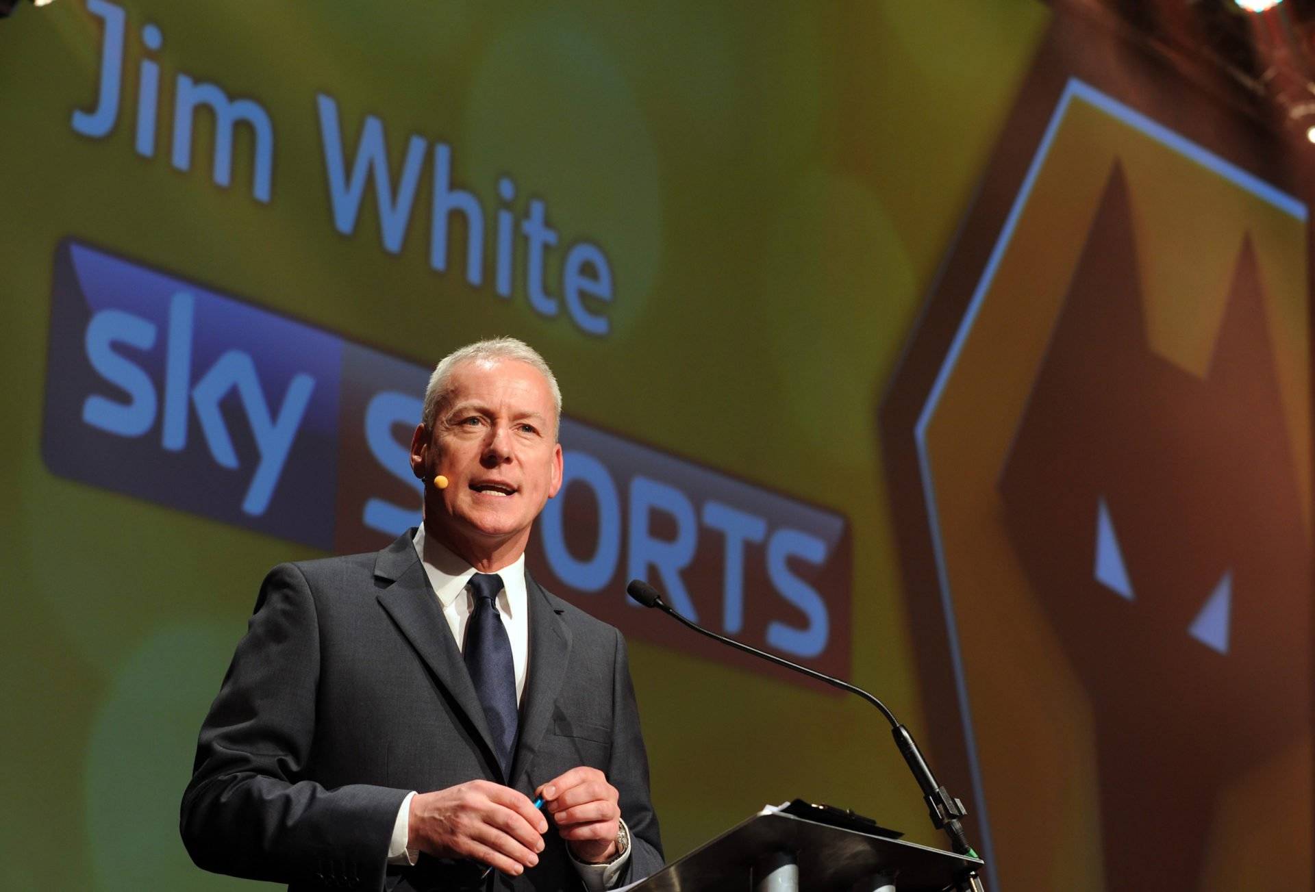 Jim White shares what the ‘feeling is within Celtic’ after their controversial club statement