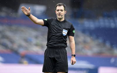 Don Robertson was shocking at the weekend. Why does Celtic permit this?