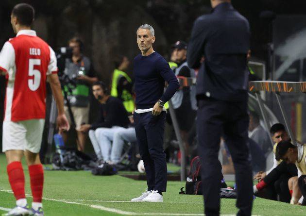 Under-fire Braga boss given white handkerchiefs treatment