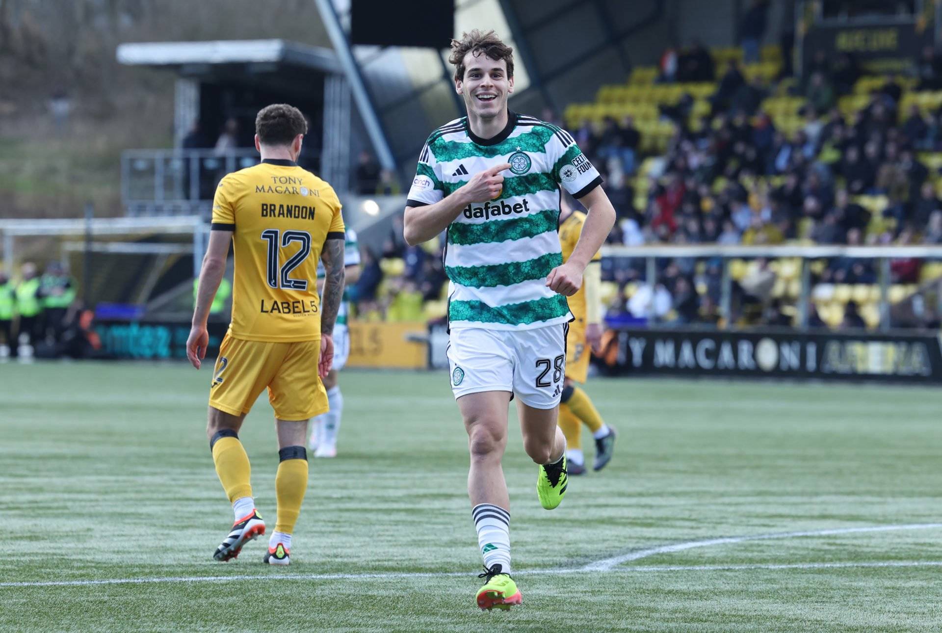 Paulo Bernardo dubbed ‘one of the best players’, and how Celtic fans reacted when he came off the bench