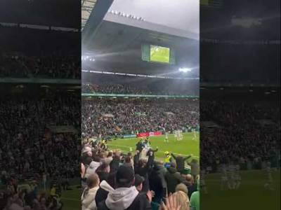 Great Moment Iheanacho Celebrates With Celtic Fans #celticfc #celticfans #spfl #football