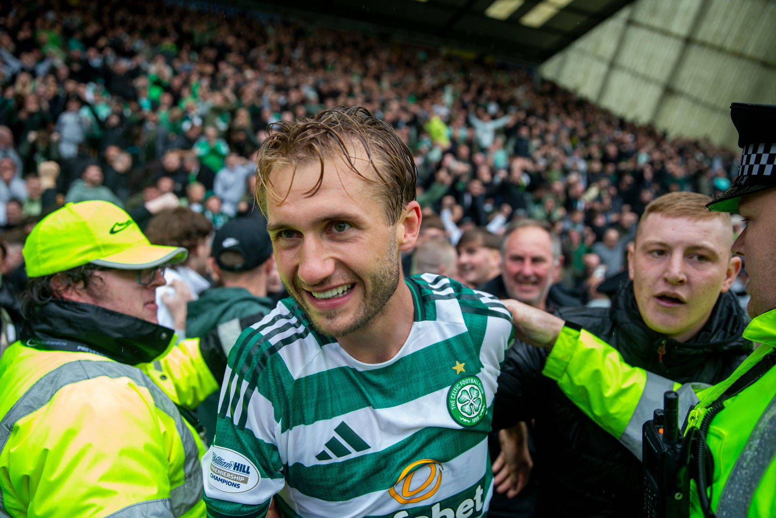 “I Love to Hear That Song” – Nygren Enjoys Full Time Celtic Park Scenes