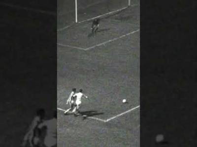 Heavy Touch, Perfect Finish – Stevie Chalmers! 💚⚽