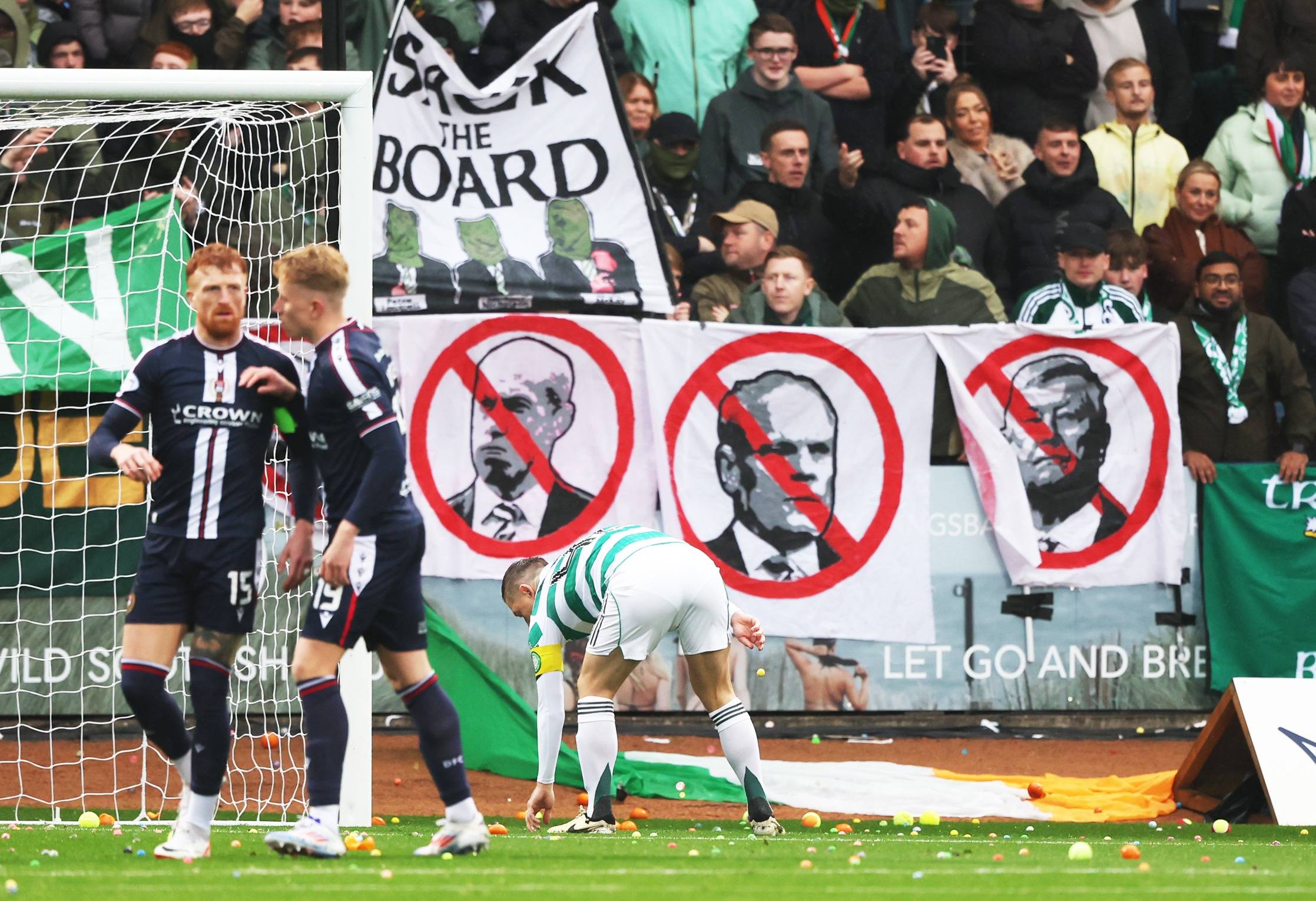 Chris Sutton slams ‘idiotic’ Celtic fan protest as two players namedropped for being ‘miles off it’ in Dundee loss