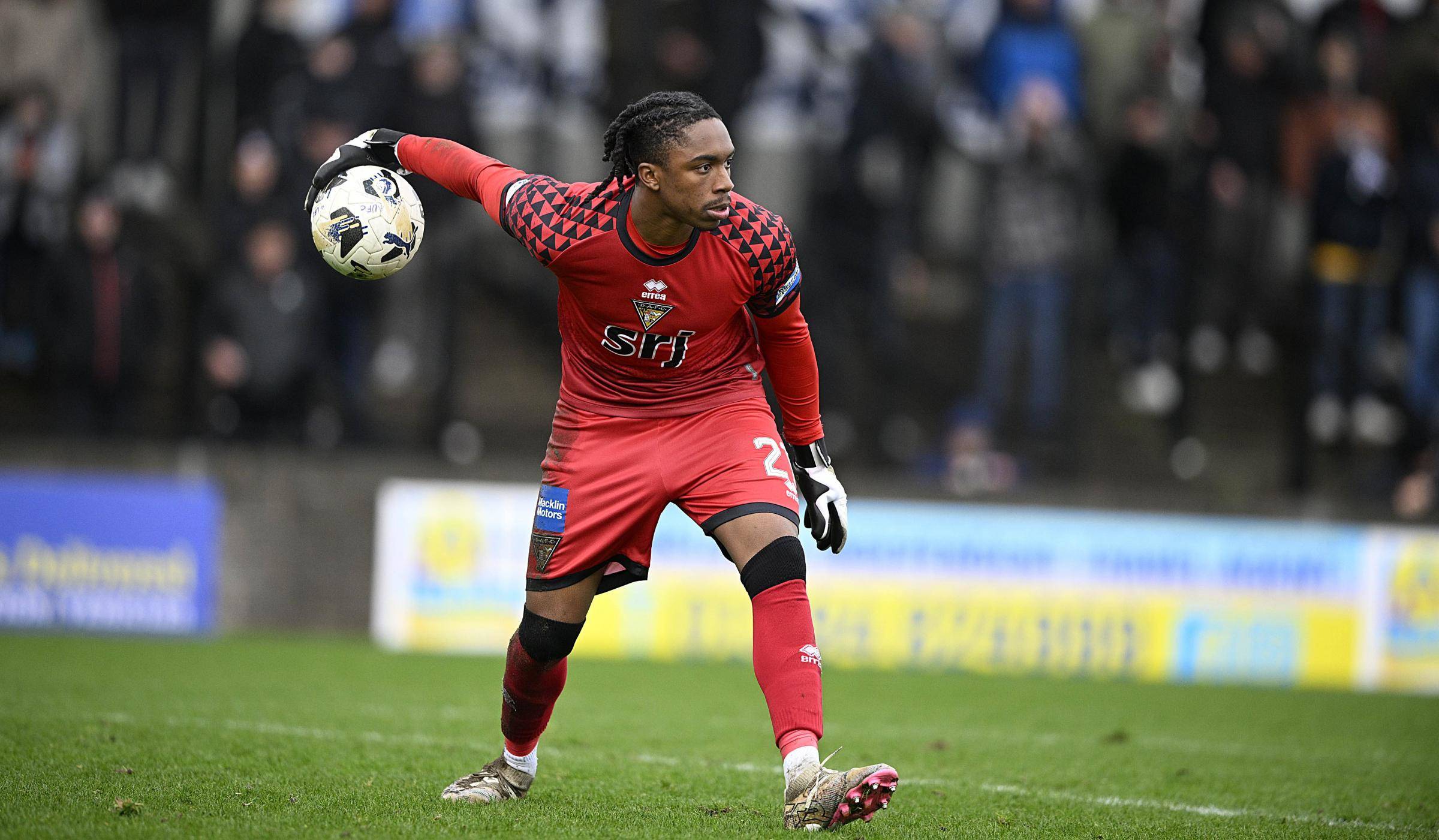 Celtic keeper joins SPFL club on emergency loan, could face Rangers this weekend