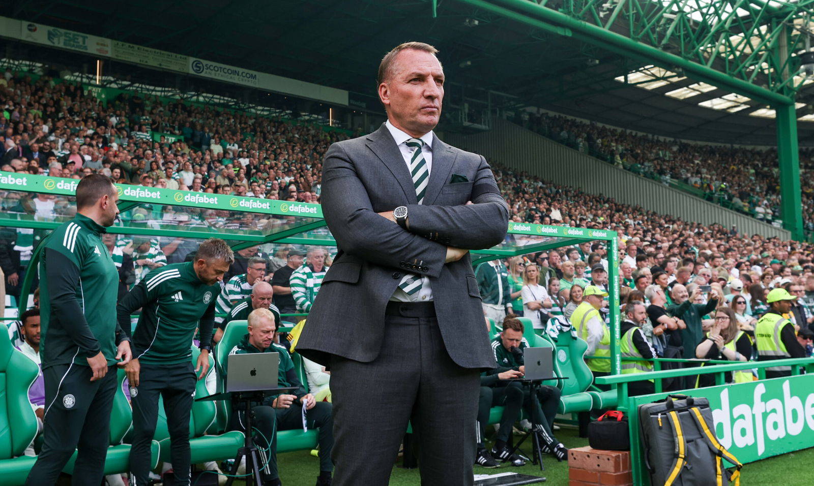 Rodgers fires back with Range Rover taunt