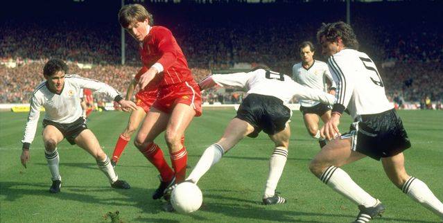 Dalglish film celebrates footballing icon