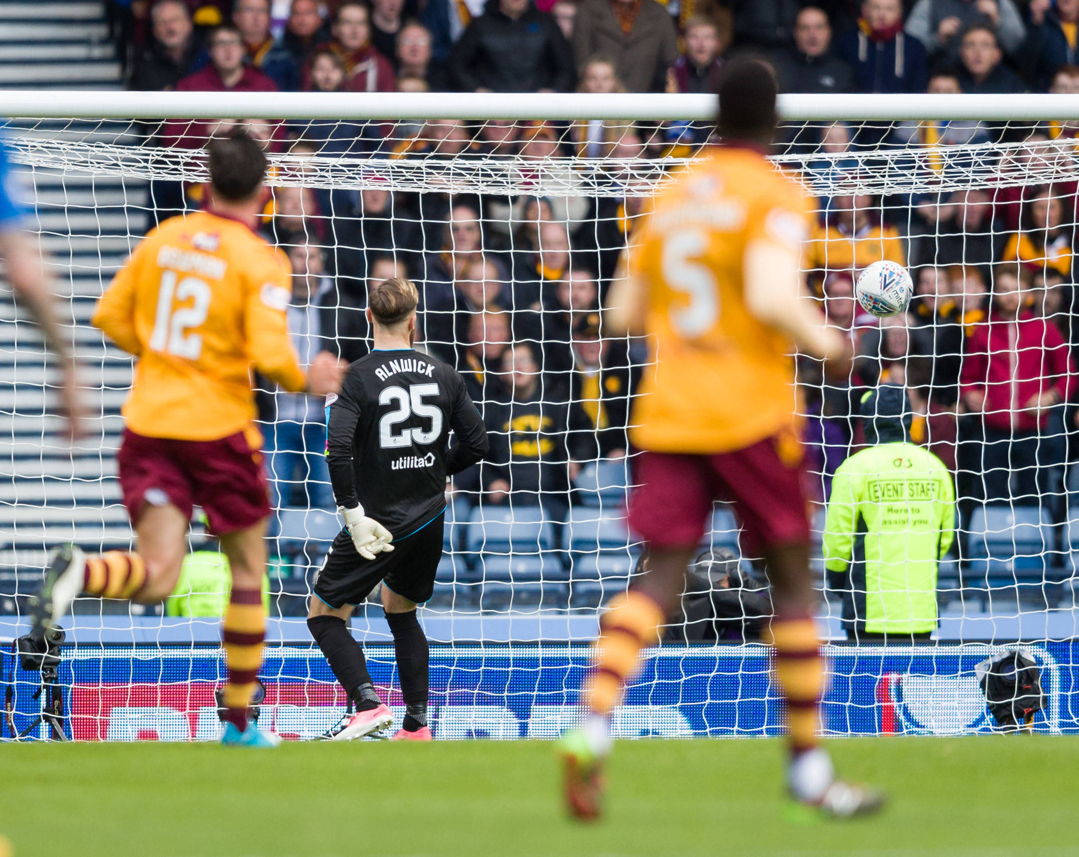 With Celtic and Rangers weakened, Motherwell and St Mirren have huge opportunity