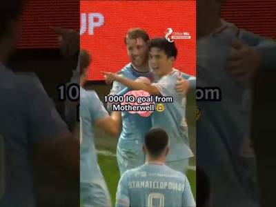 Motherwell’s QUICK-THINKING corner routine 🧠