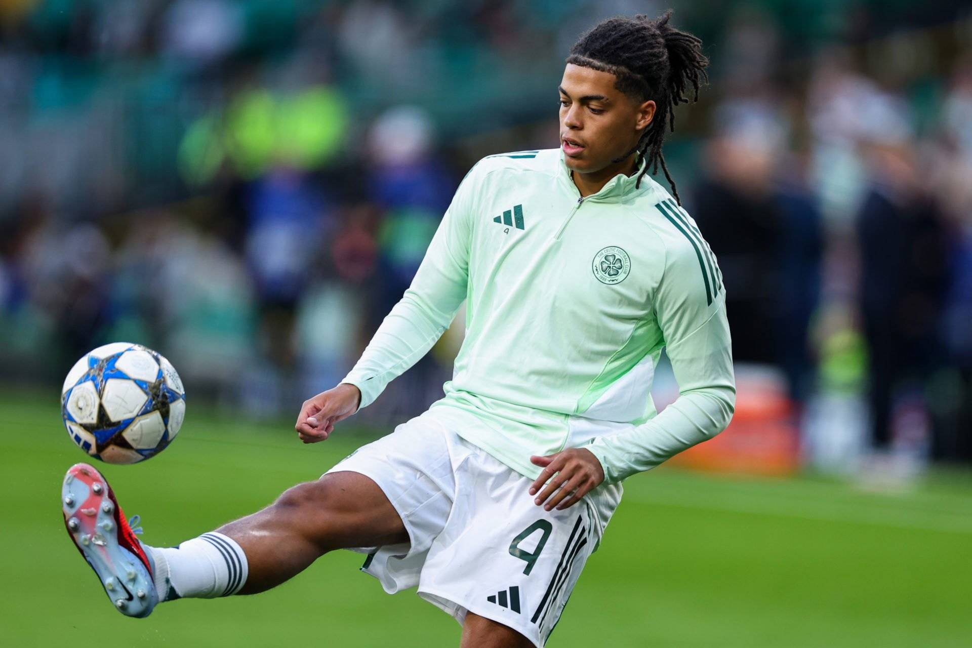 Why Chris Sutton defends Celtic star who fans give ‘flak’ to after watching Jahmai Simpson-Pusey