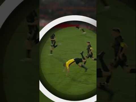 Scottish Referee Commando Roll? #Aberdeenfc #heartsfc #scottishfootball #spfl #football #celticfc