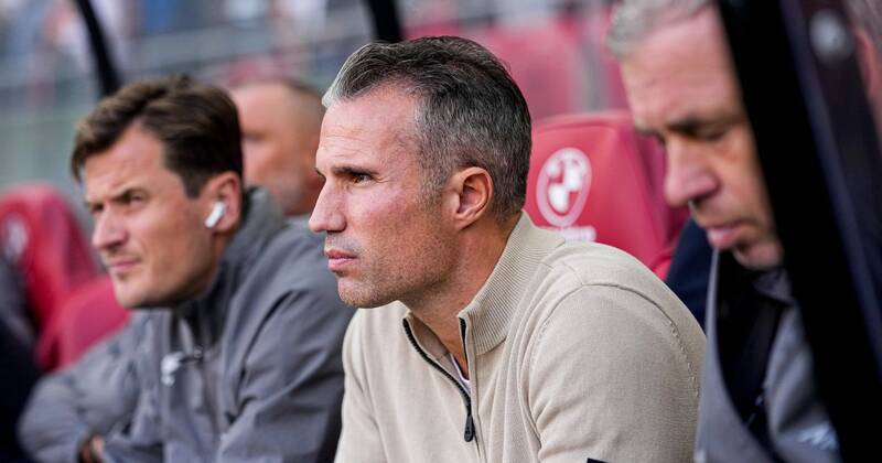 Robin van Persie defiant as Celtic told Feyenoord are not in crisis despite ‘unworthy’ results