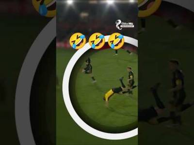 Ref’s HILARIOUS forward roll 🤸‍♂️ #spfl