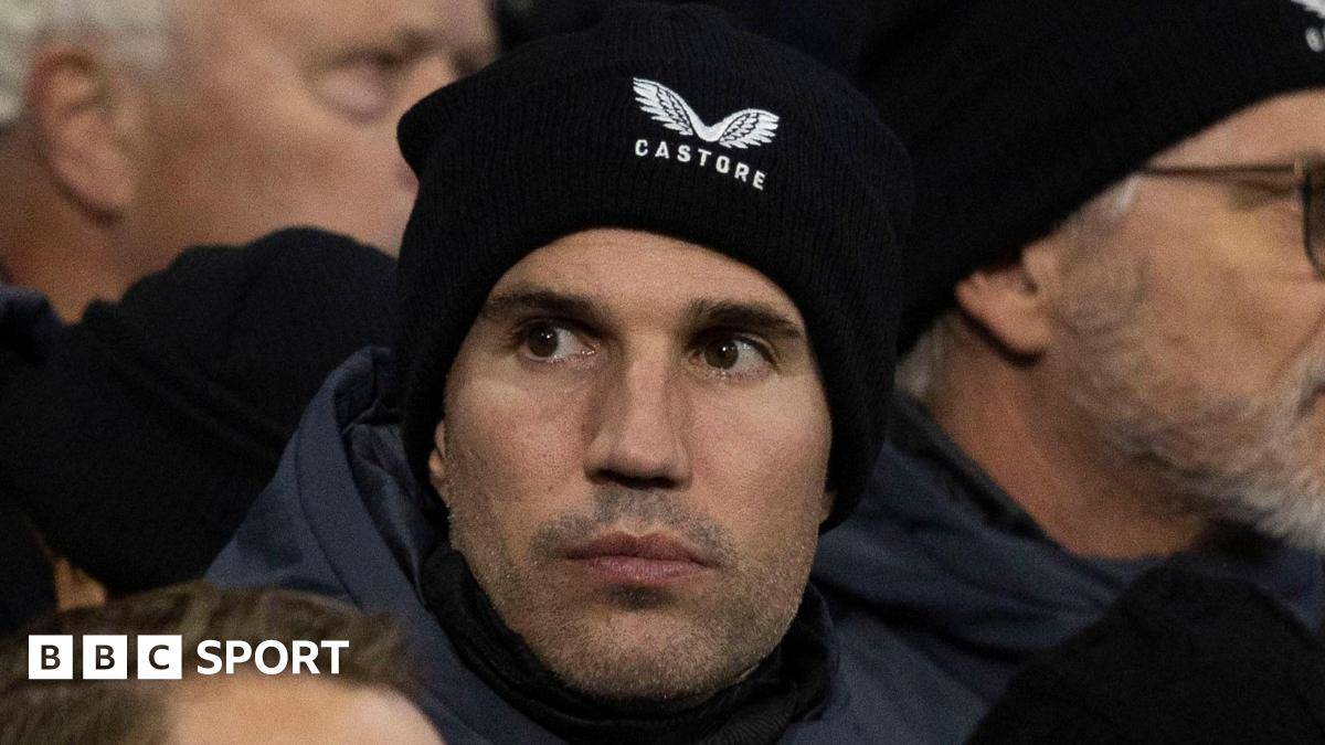 Spotlight on Van Persie as Celtic visit Feyenoord