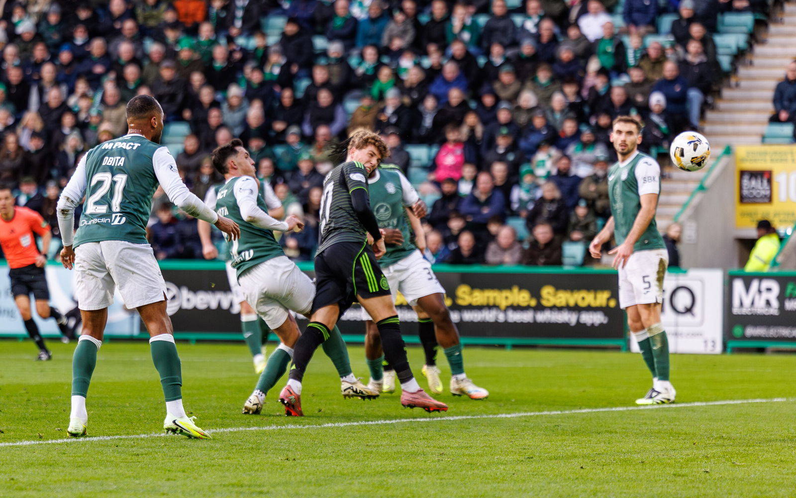 Celtic defy Nick Walsh to beat Hibs