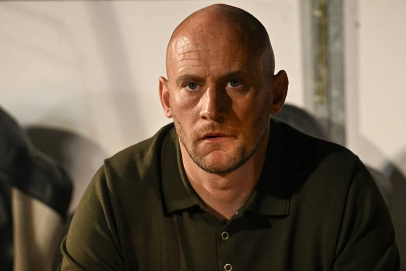 Hibs boss David Gray makes a mockery of online hysteria over Celtic’s Colby Donovan tackle