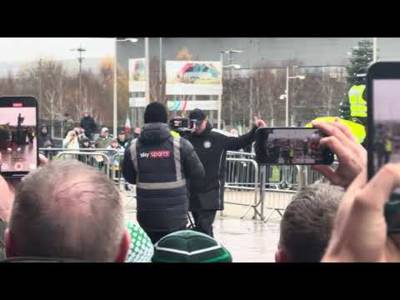 Celtic Team Bus Arriving with Wilfried Before the Celtic V Hearts Game!! Celtic Team Bus Arriving with Wilfried Before the Celtic V Hearts Game!!