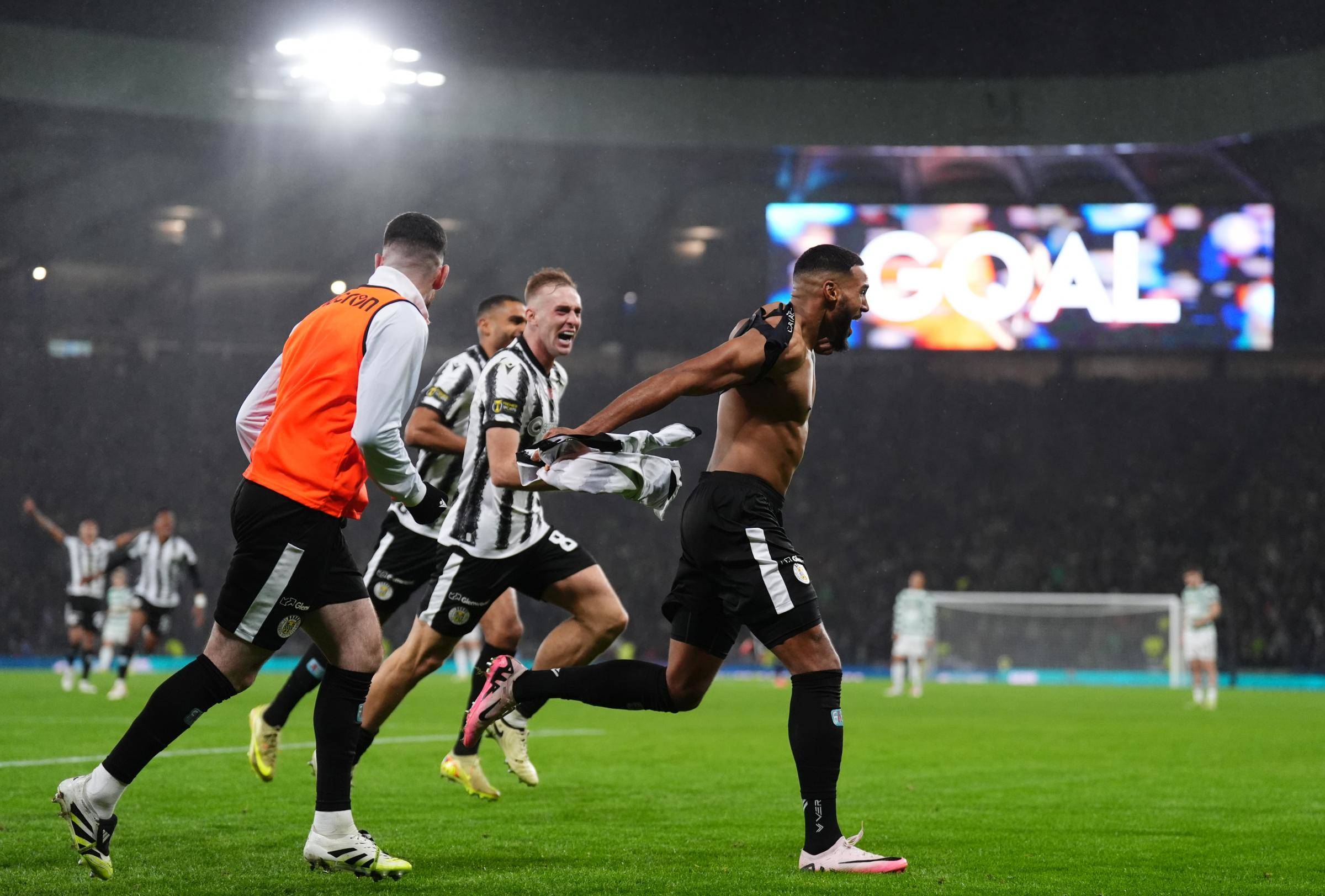 St Mirren 3 Celtic 1: Stephen Robinson’s side stun Wilfried Nancy’s team to lift cup