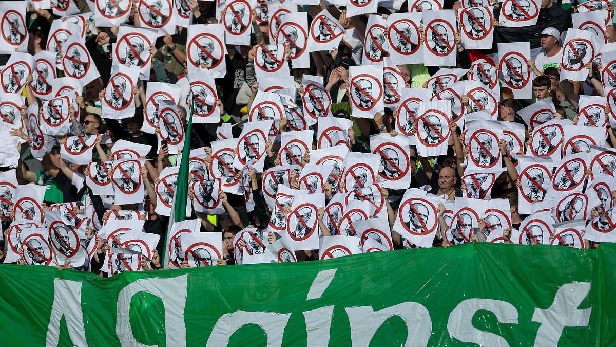 ‘There was an intimidation at Celtic Park because the crowd forced that...’ Martin O’Neill pleads for peace to breakout between Parkhead board and fans
