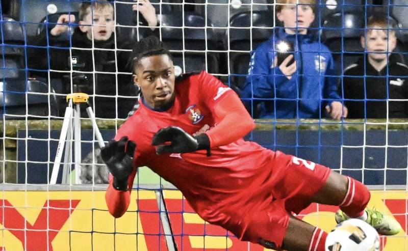 Young Celtic goalkeeper ‘attracting interest’ from clubs in England and Europe