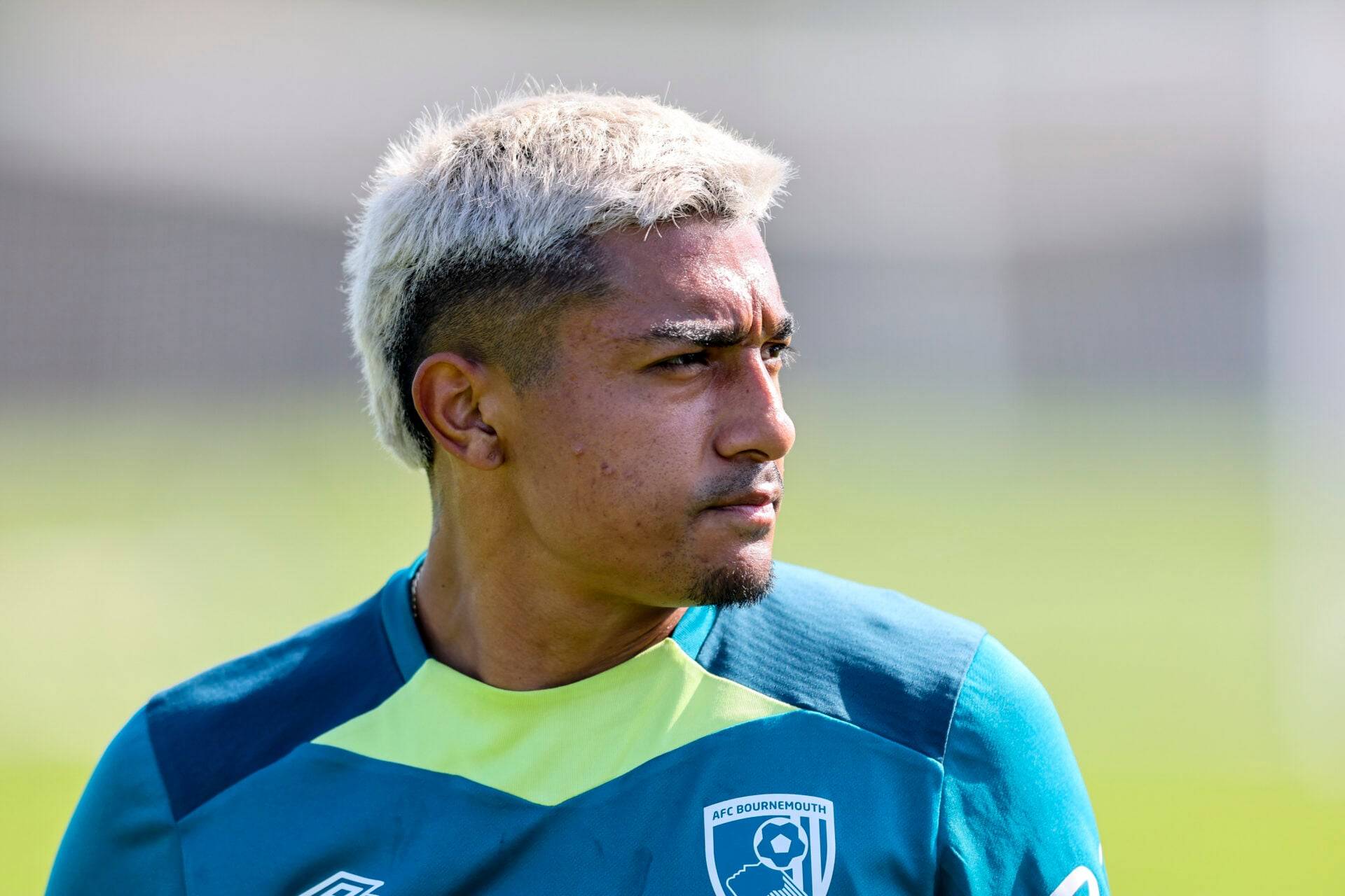 Insider reveals why ‘people surrounding’ Julian Araujo got him a move to Celtic