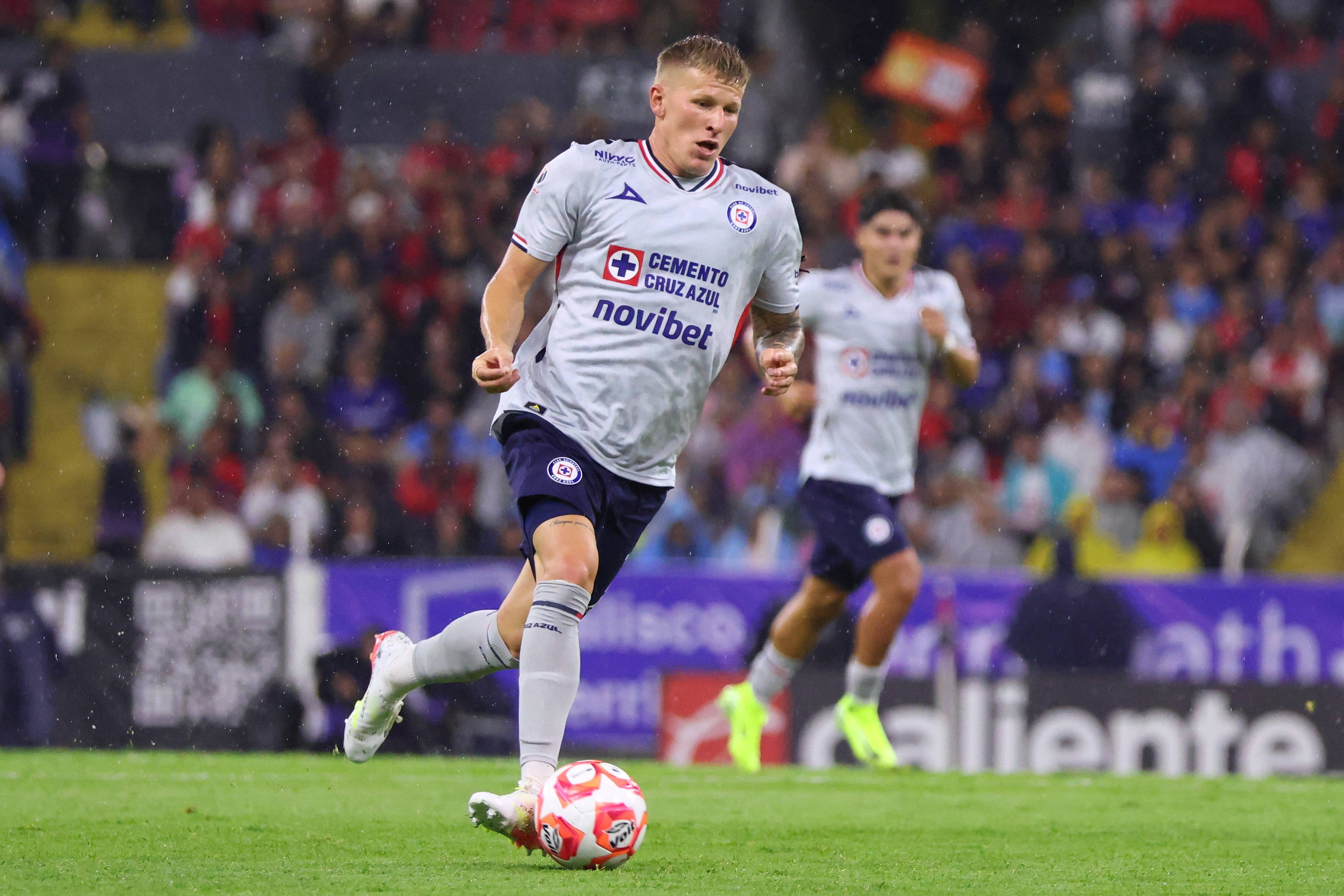 Celtic on transfer red alert as long-term target deploys ex-Hoops star tactics in attempt to force exit