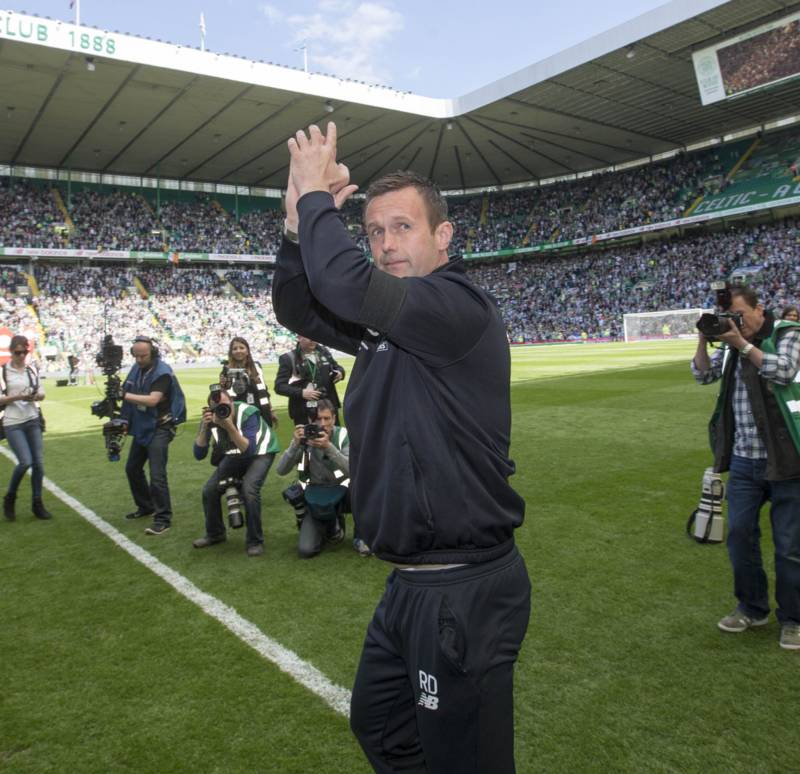 Ex-Celtic boss in talks for international job where he could manage Parkhead ace