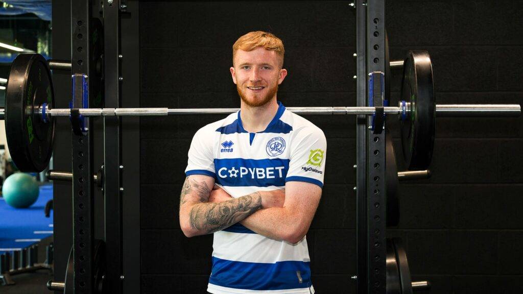Ex-Celtic Defender Set for Premiership Return