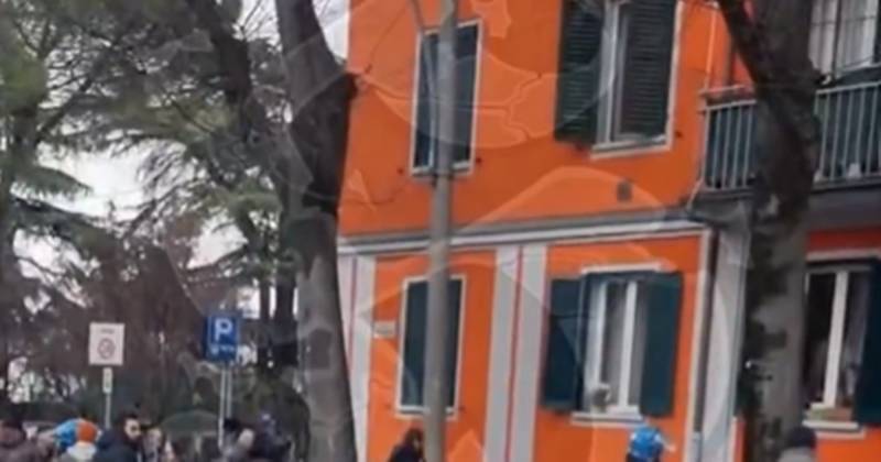 Italian cops charge over 40 Celtic fans after brawl with Bologna ultras