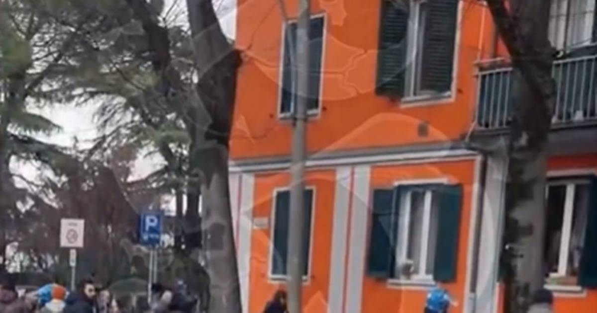 Italian cops charge over 40 Celtic fans after brawl with Bologna ultras
