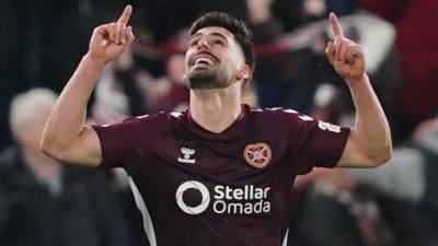 Hearts rescue draw with 10-man Celtic in thrilling clash